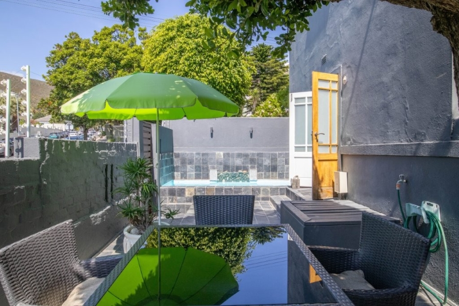 To Let 1 Bedroom Property for Rent in Sea Point Western Cape